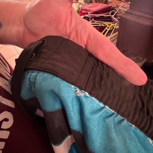 ADIDAS swim trunks size xl - Picture 4 of 4